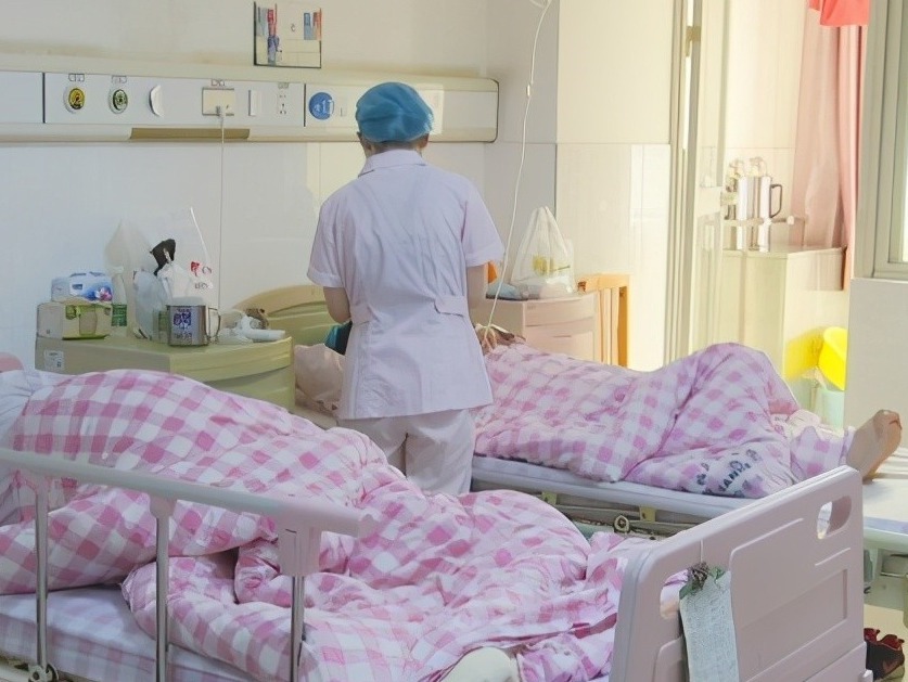 子宫|怀孕7个月肚子没变大，原来胎死腹中已经4个月