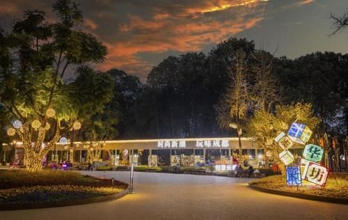 时尚新潮，玩味成都｜新华坊首批业态焕新上线 6日正式向公众开放