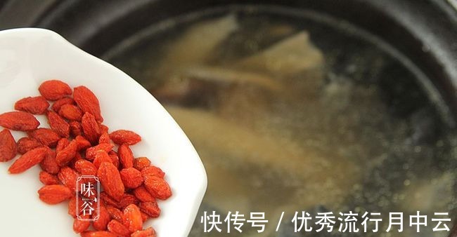 山药|秋冬进补，条件允许，建议常给家人喝这汤，暖身又营养，真香！