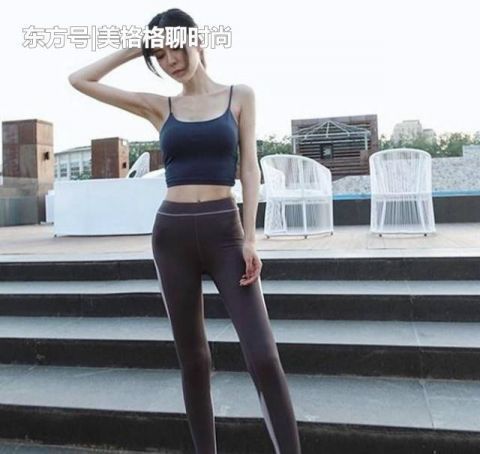 街拍|街拍穿着打底裤让你光彩夺人，亮眼时尚更优雅迷人
