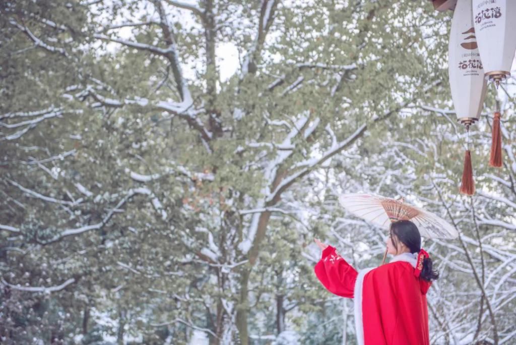 汉服|一下雪，这里美成了画，冬天邀您赴一场汉服之约