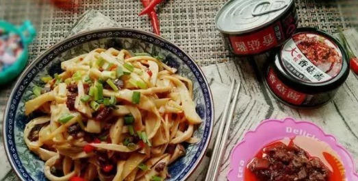 花了5元不到,做了一盘开胃菜,只放了一点油,吃着比肉还香