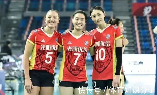 瓦尔加斯|天津女排外援下赛季还能和李盈莹并肩作战吗?听听瓦尔加斯怎么说