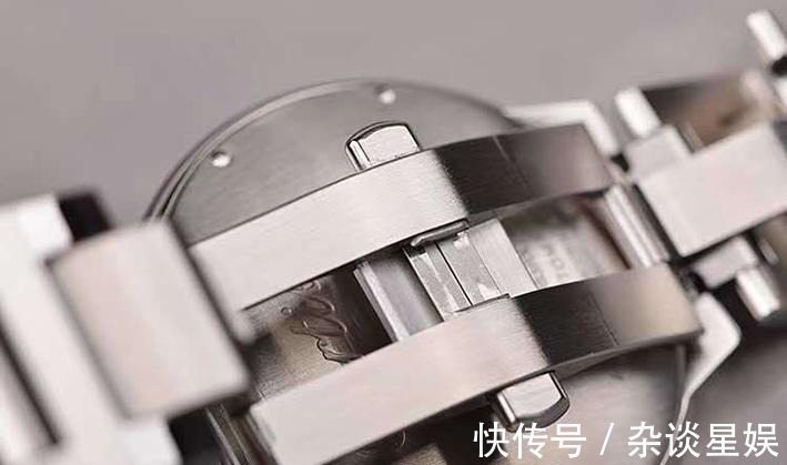 气球|三十岁男士寻寻觅觅,一眼钟情蓝气球,蓝气球的魅力在哪?