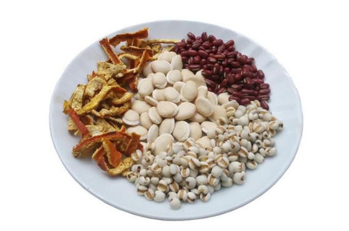 一碗非常强大的除湿粥，三种豆子一起煮，脾胃养好了，湿气跑光光