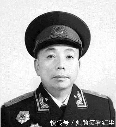 答应|此人要求调整军衔,罗荣桓不理会,周总理不答应,最后毛主席批了