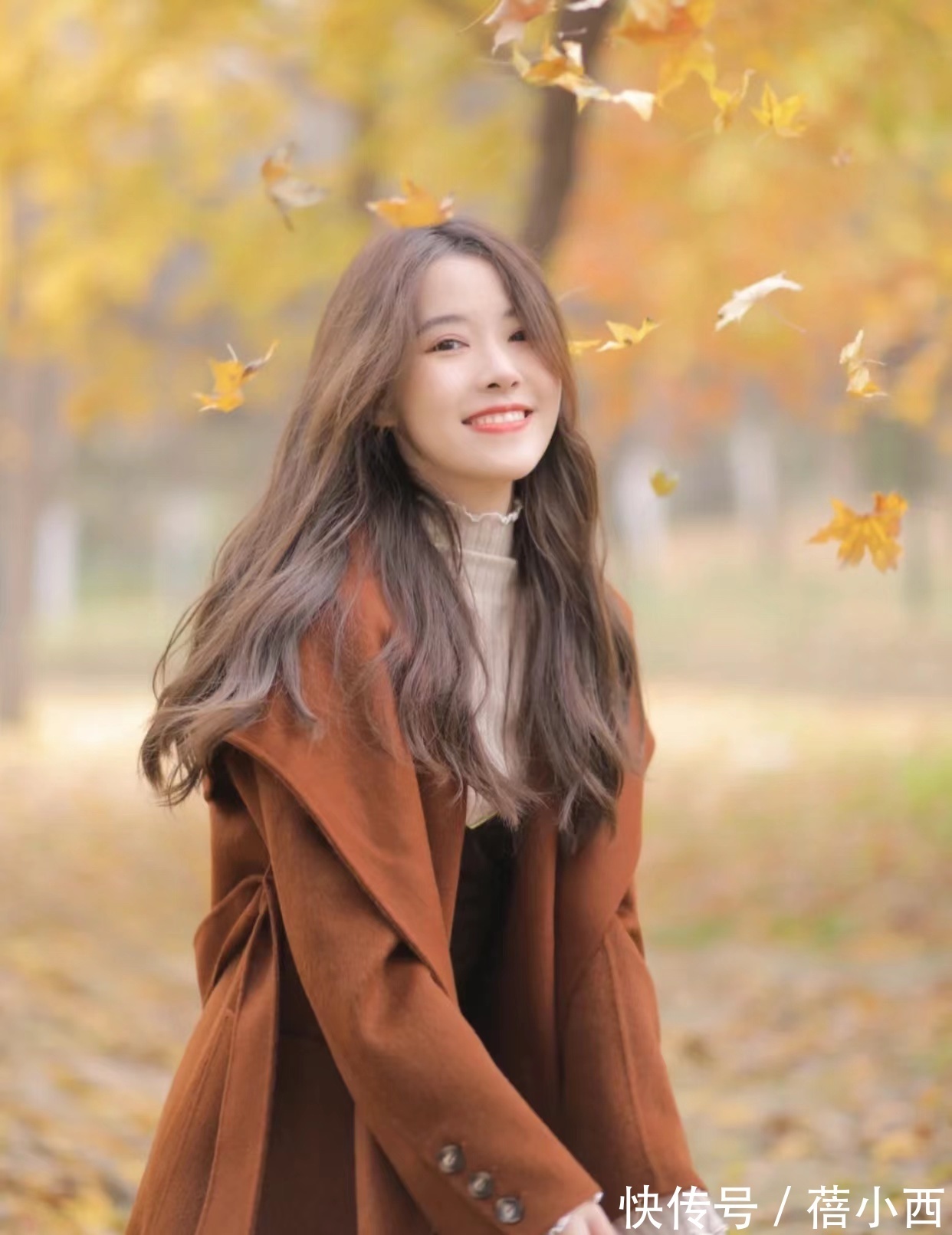 学院风 小白鞋过时了,今年冬季流行“乐福鞋”,搭配裤子、半身裙都高级