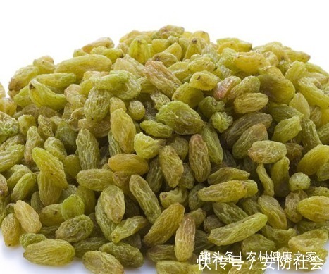 红润|葡萄干和此物泡着喝,每天一杯,睡眠好了,气血足了,皮肤更红润