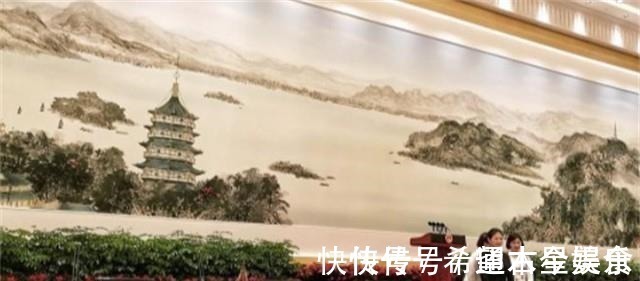 宴请&中国国宴,大方庄重;朝鲜国宴,喝酒不多,以吃为主!