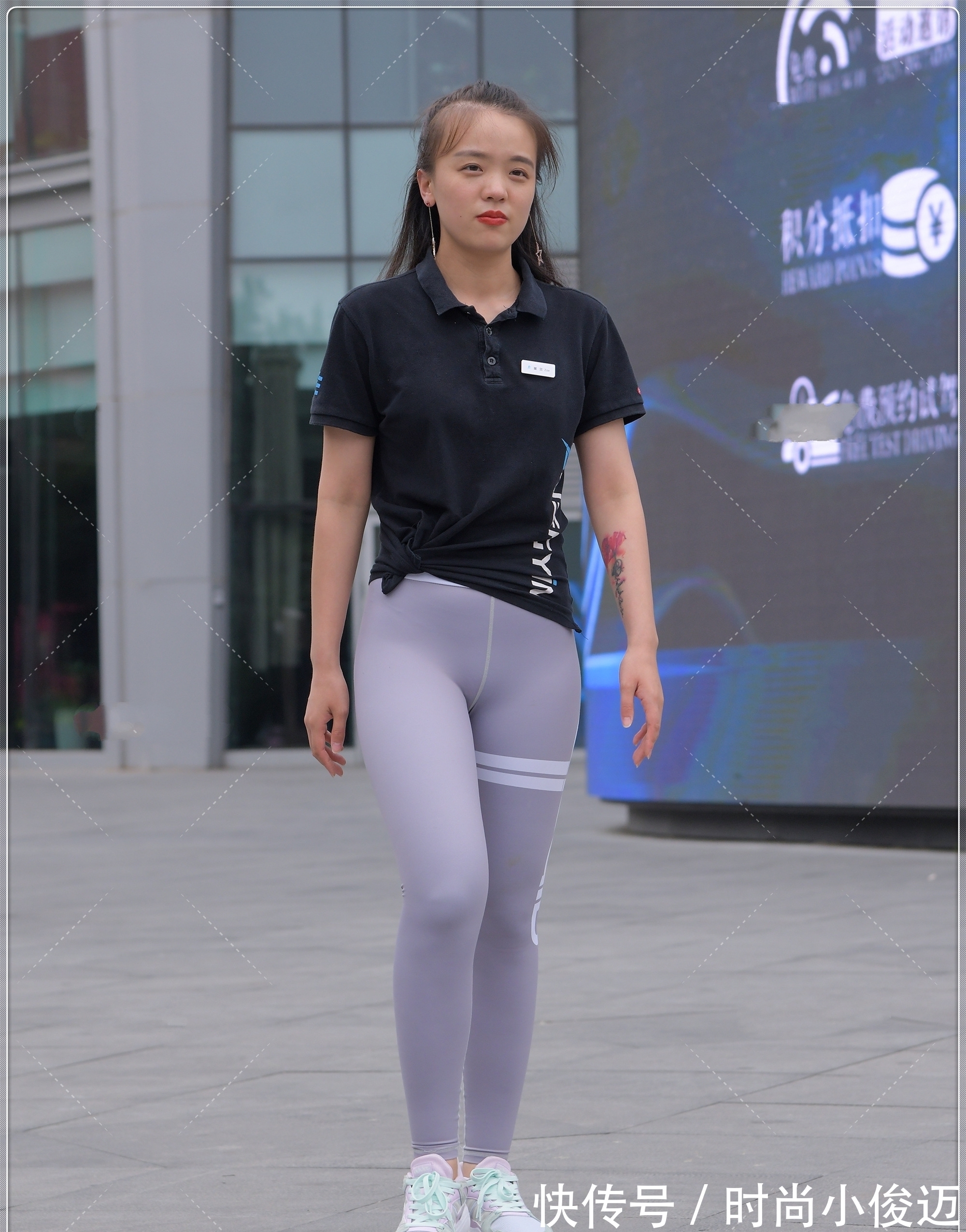 简约时尚|黑色polo衫搭配瑜伽裤,简约时尚,混搭风格更显独特