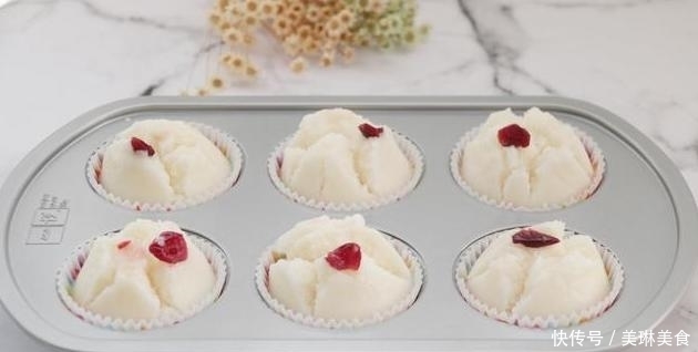 老少皆宜不上火的小零食,甜糯奶香米糕,不用烤箱做法简单易上手