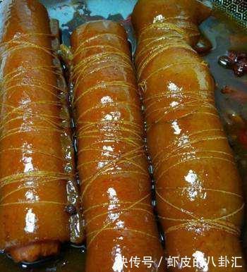 解馋|猪皮不要做皮冻了，做个金钱卤猪皮，1卷1煮，美味又解馋