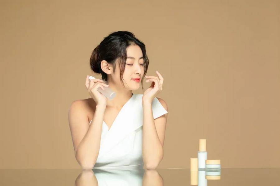 皮肤 毛孔粗大没救了?别慌,这5个医美方法来帮你!