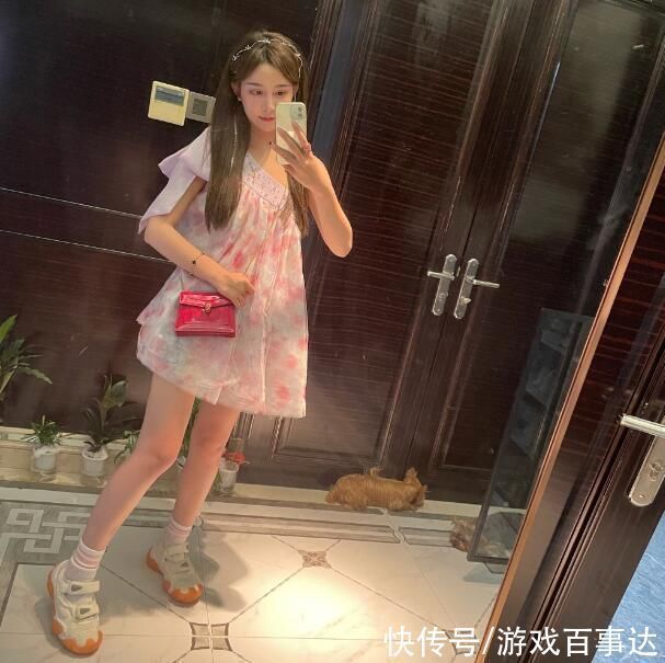 王者荣耀|卷卷测试房管底线祭出cos三连击,貂蝉最好看,论纯情还得看辣辣