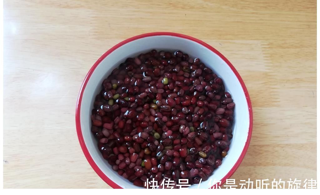跟甜品店老板学做蜜红豆，不用泡豆，简单又省事，1个小时就能用