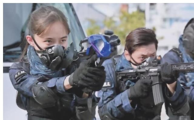假面|假面骑士01圣刃剧场版杂志情报 地狱蝗虫形态危险僵尸化