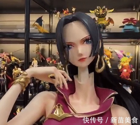 动漫|价值一年工资的女帝手办长啥样喝一年西北风,也值了