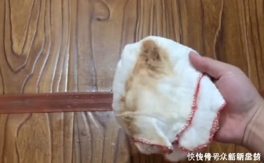 污垢|门口撒一把食盐，很多人都不清楚有啥用，还好知道的早，方法真棒