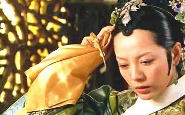 常戴“银手镯”的女性,10年后身体会有什么变化不少人都戴错