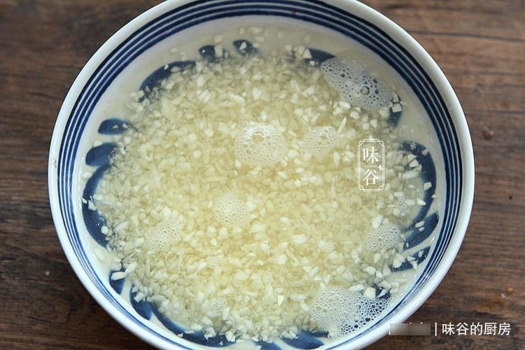 解暑|天一热就想吃此菜，鲜嫩解暑营养高，蒸10分钟出锅，浇上料，真香