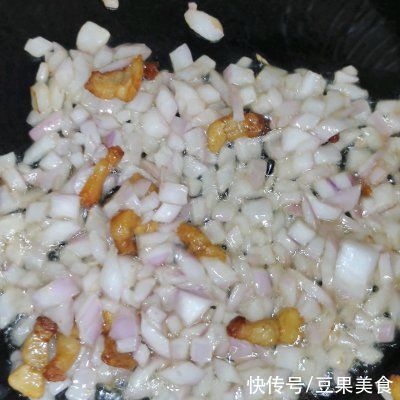香肠丁|好吃的家常时蔬炒饭是这样做的，营养美味，看一遍就会