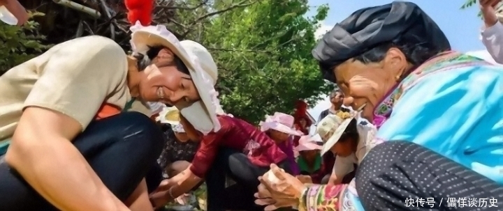 树皮|有趣婚俗之重口味婚礼,昆虫都能上婚宴,结婚不洞房还奇怪吗?