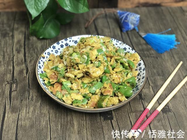 辣椒炒鸡蛋|辣椒炒鸡蛋“农村版”做法，奶奶吃了一辈子，外焦里嫩特别下饭