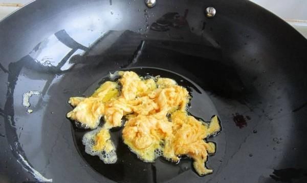 吃易|這菜是典型的“催老劑”,常吃易衰老,醫(yī)生的家屬很少吃,遠(yuǎn)離