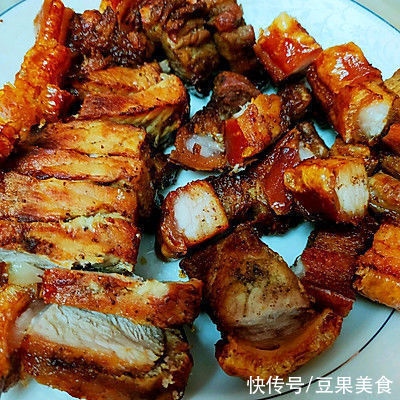 简单易做脆皮烤肉~五花肉的另一种吃法!全家人都爱