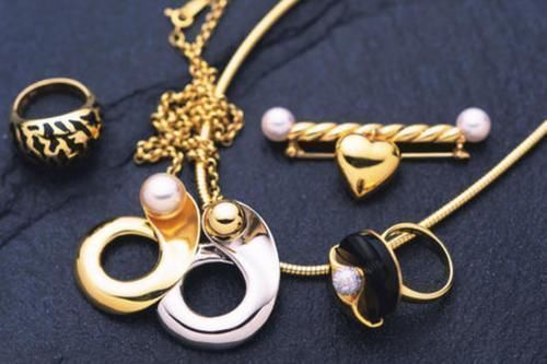 项链 奔四奔五的女人,千万别戴这4种饰品,寒酸又俗气,太没品味了