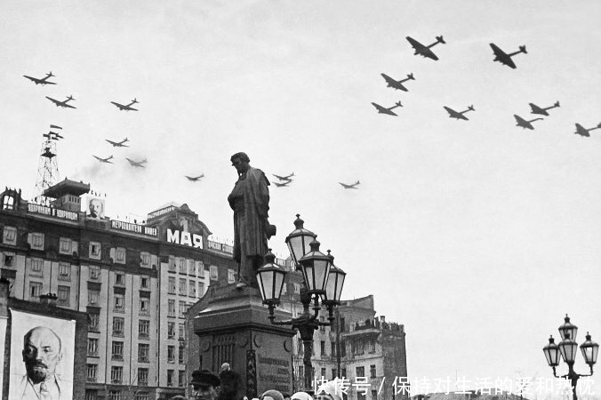 劳动节|从20年代到80年代,老照片里的苏联劳动节,很经典