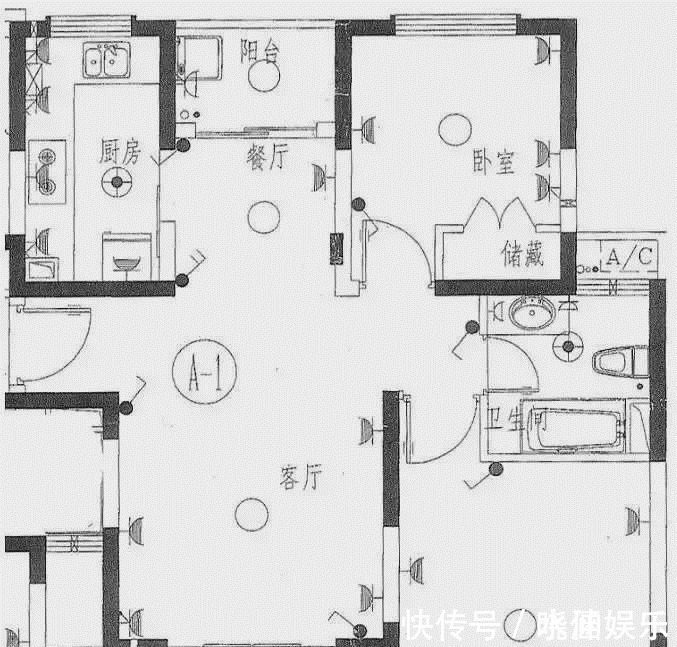 卫生间门|小夫妻78㎡小家比120㎡还宽敞，空间利用到极致，温馨又通透！