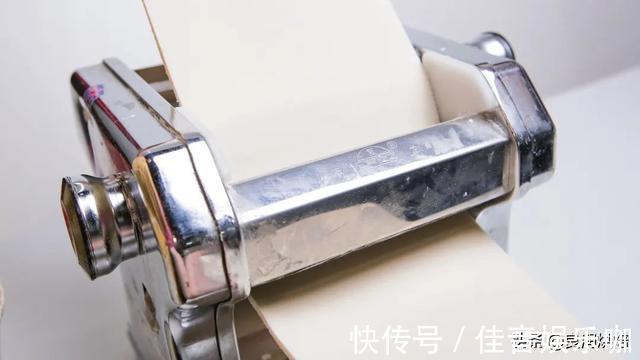 压面机|早餐喜欢吃面条的一定要收藏,教你简单做一碗清汤面,色香味俱全