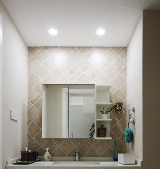 色调|160平大户型美式风装修,衣帽间在客厅中!这种设计巧妙不?