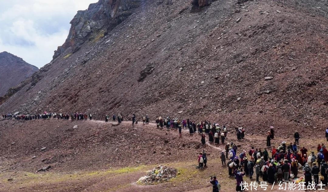 与冈仁波齐比肩却鲜为人知的神山，藏在三江源核心区！