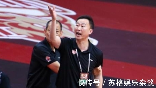 教练席|韩德君传来好消息,又一队裁外援放弃争冠,教练席新人助天津崛起