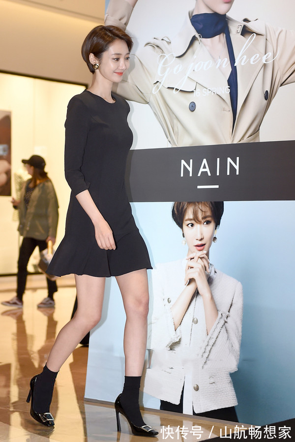 短袜 鞋子+袜子成秋季最时髦CP记住这2个搭配技巧,谁穿谁时髦!