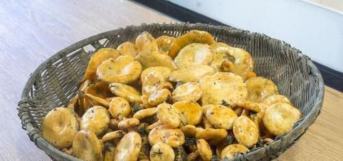 氨基酸|用这个食物煲汤最鲜美，城里卖60元一斤，供不应求，药食两用