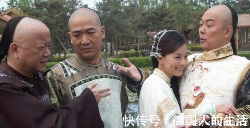 千人!纪晓岚出联:千人笑说山中无老虎,和珅怒了,乾隆却笑弯了腰