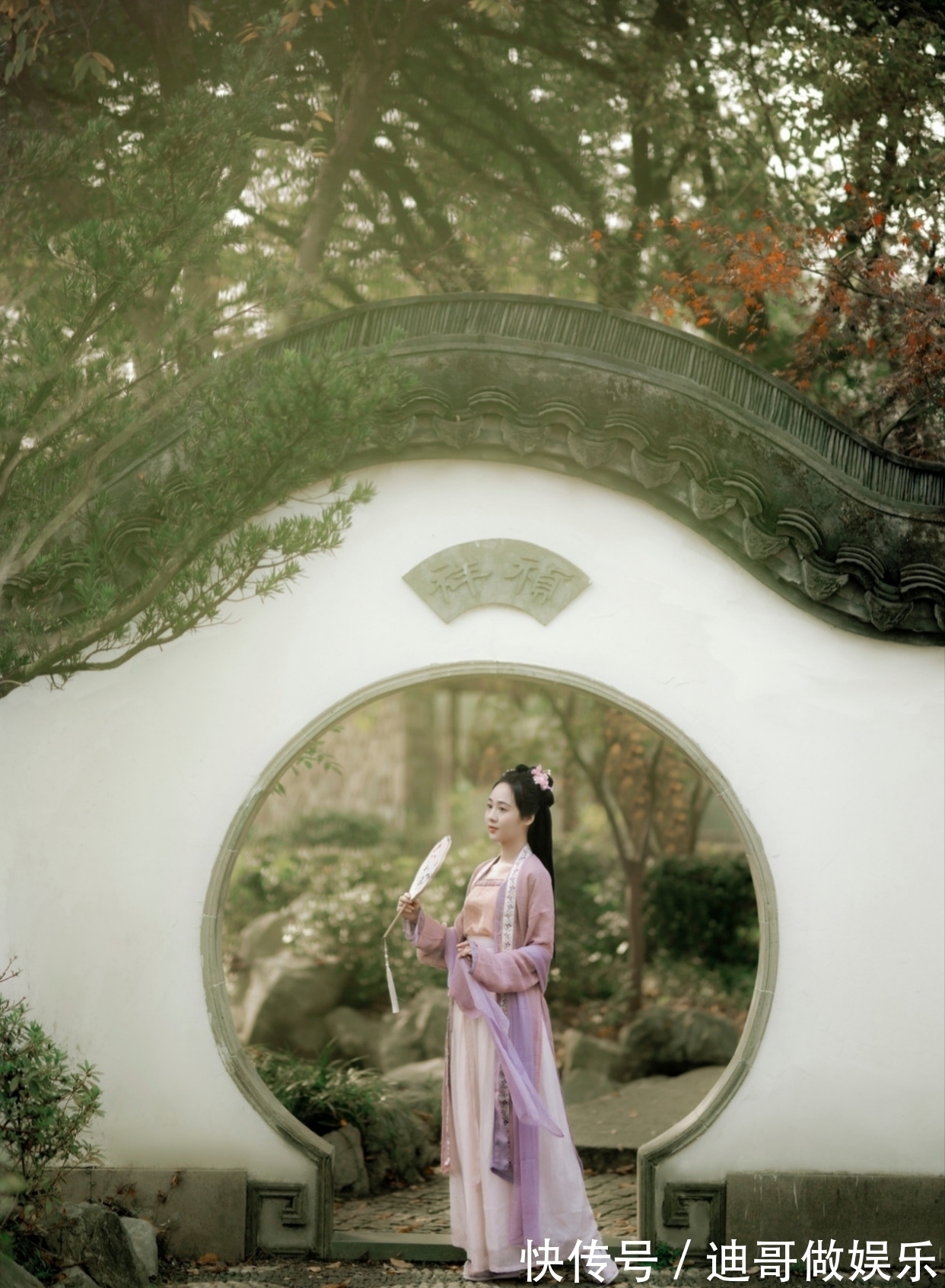 七律$诗·十首丨烈酒难消心上恨,江头怅望柳丝亭