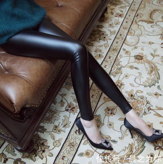 身材 黑皮裤时装搭配,塑形瘦腰,展现女性婀娜身材