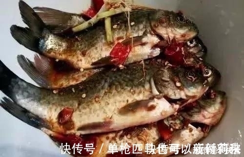 做鲫鱼时，加一点它，鱼刺“化于无形中”，从头吃到尾连渣都不剩