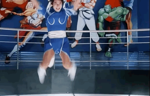 cos|程潇COS春丽胜在大腿够壮,日本原型胜在够美,最经典的却是她