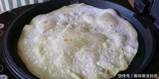 玉米|最近超爱的玉米面饼,2种做法,开水一烫,最快10分钟搞定早餐