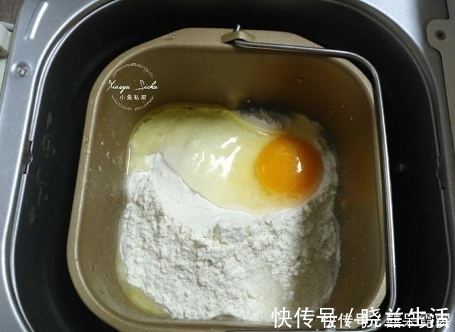 好吃|教你最简单的面包做法,做一盘5天不用早起,松软拉丝比买的好吃