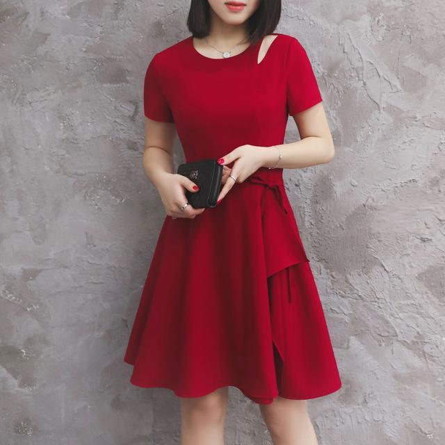 裙子|一袭红色连衣裙,女神般气质你值得拥有