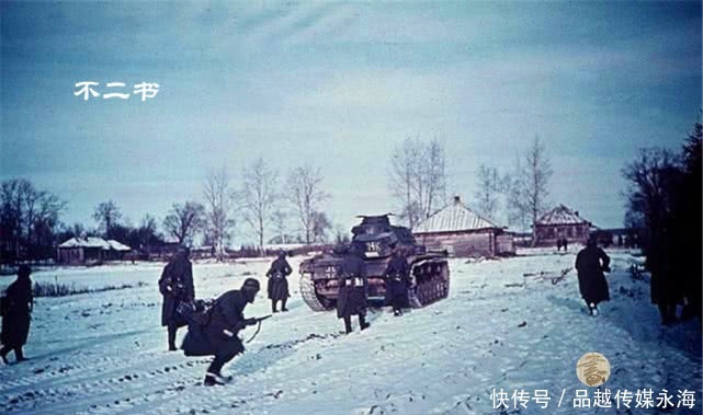 烧毁|二战老照片:一路入侵疯狂的德军、家园被烧毁的苏联平民满面悲伤