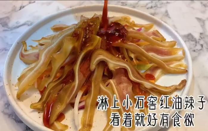 猪身上有这一“宝”,大多人不会做,很多都当垃圾丢,太可惜了