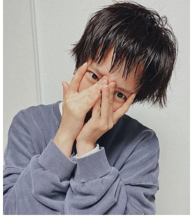 宋智孝的新短發讓粉絲們大吃一驚，跑男成員HAHA的反應太真實了