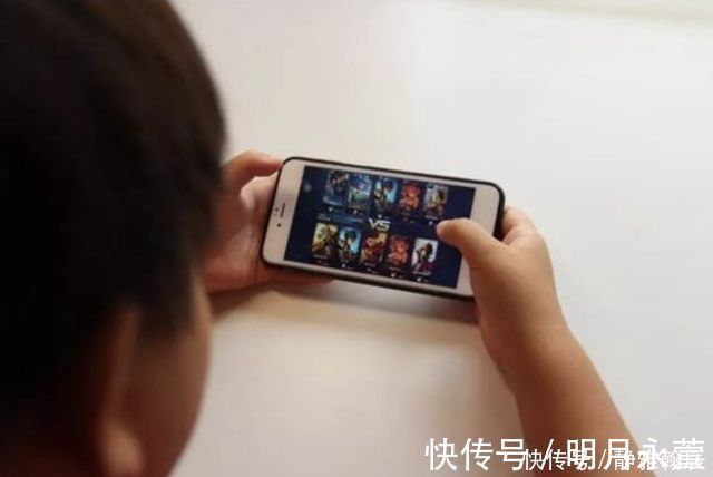 手机|孩子喜欢玩手机,可能与这三个原因有关系,看看你中了吗?